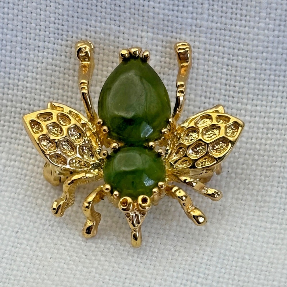 Vintage Bumble Bee Brooch Pendantā Green Jade Mei Alaska Gold Tone #3